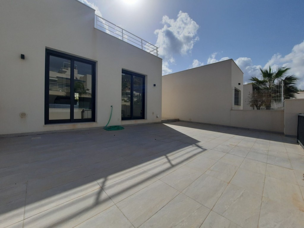 For sale - 5 Bedroom 4 Bathroom Villa in San Miguel de Salinas - Inland  - Alicante