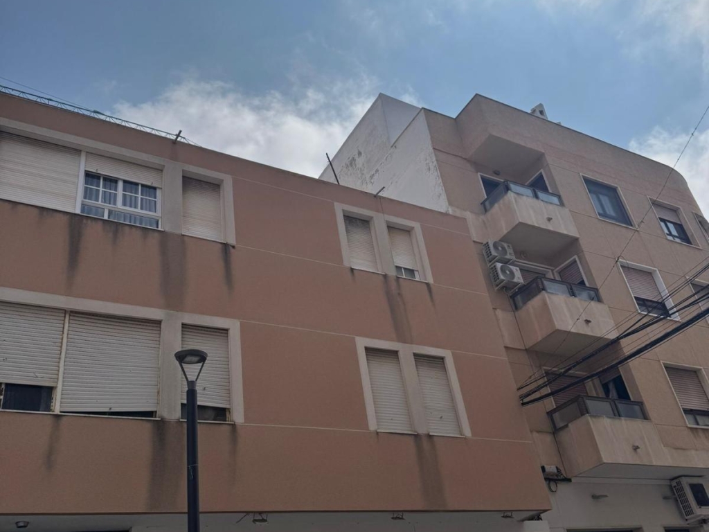 5 Bedroom 3 Bathroom Apartment in Guardamar del Segura