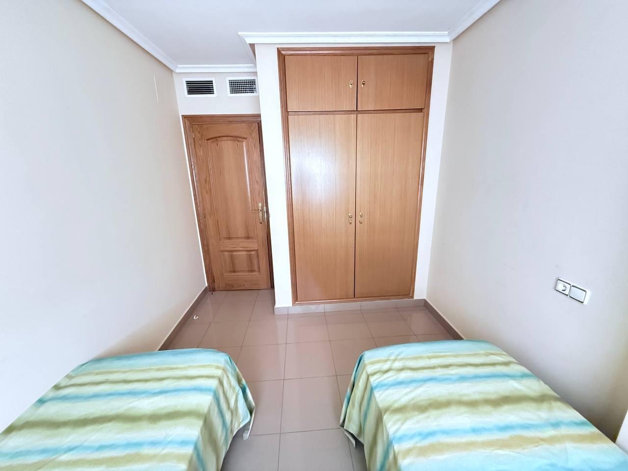 For sale - 4 Bedroom 3 Bathroom Apartment in Orihuela Costa - Lomas De Cabo Roig  - Alicante