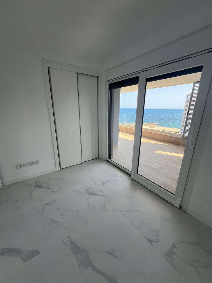 For sale - 2 Bedroom 2 Bathroom Apartment in Punta Prima - Orihuela Costa  - Alicante