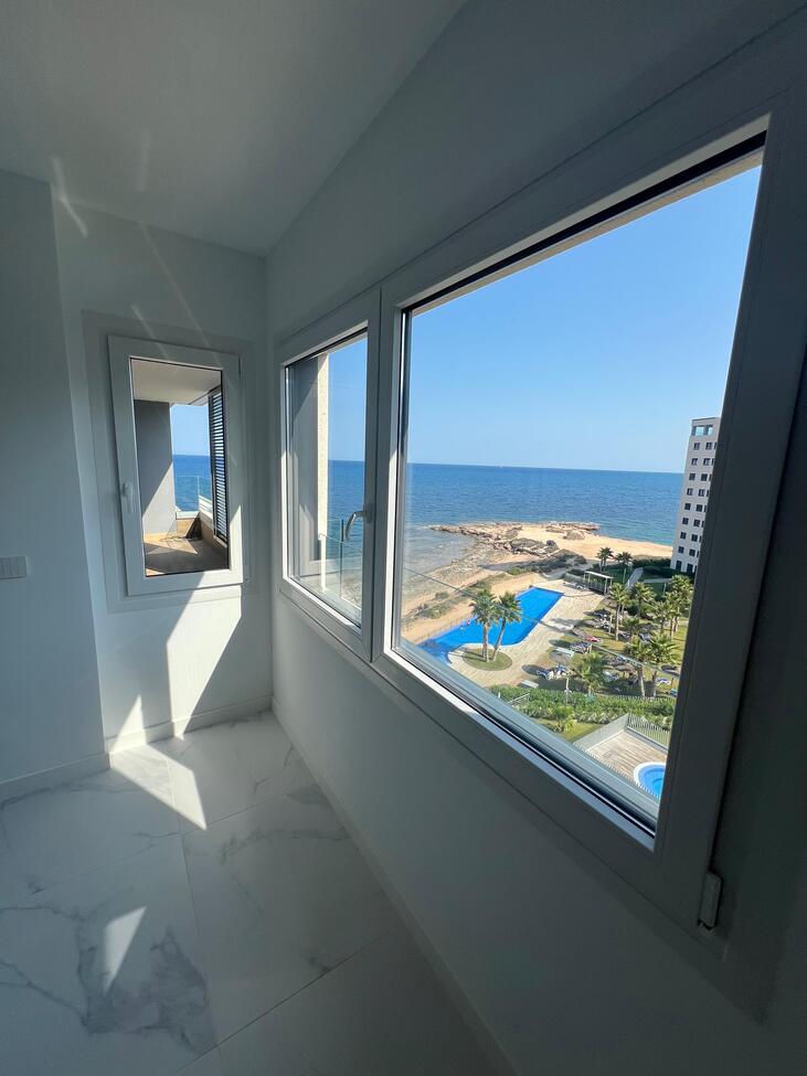 For sale - 2 Bedroom 2 Bathroom Apartment in Punta Prima - Orihuela Costa  - Alicante