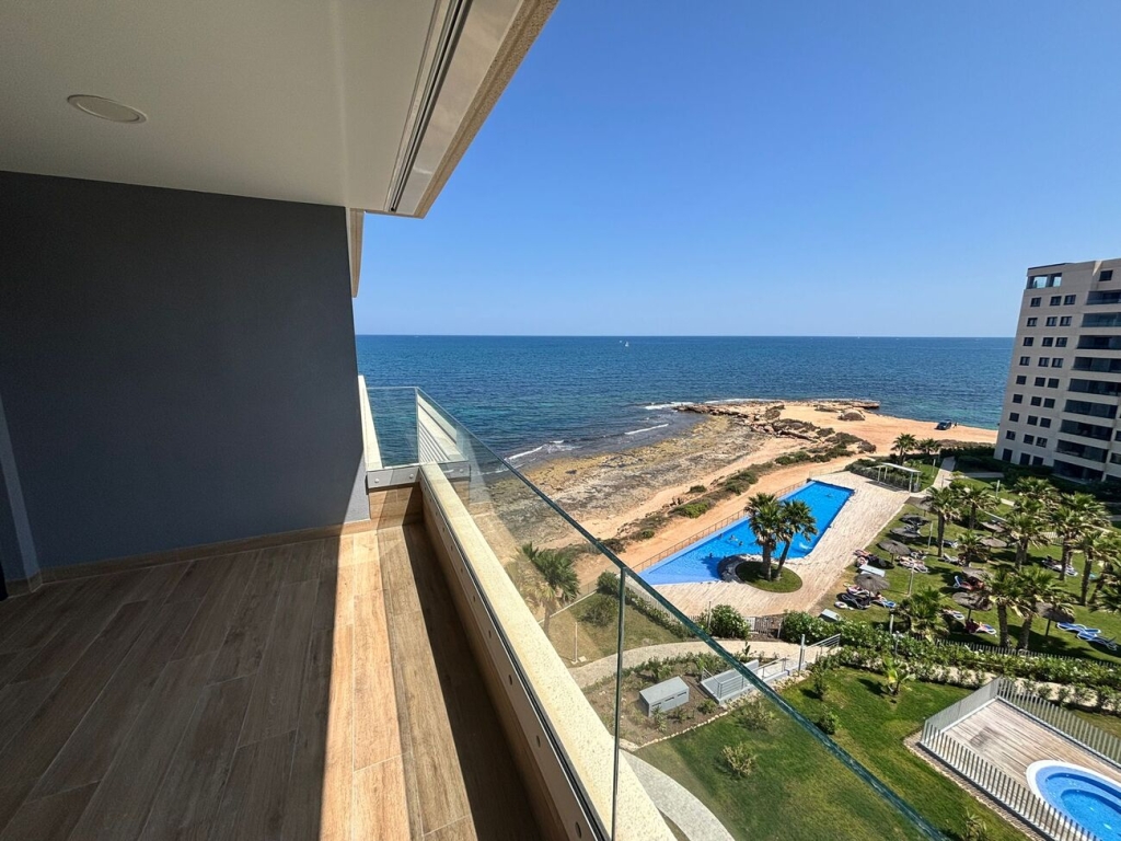 2 Bedroom 2 Bathroom Apartment in Punta Prima