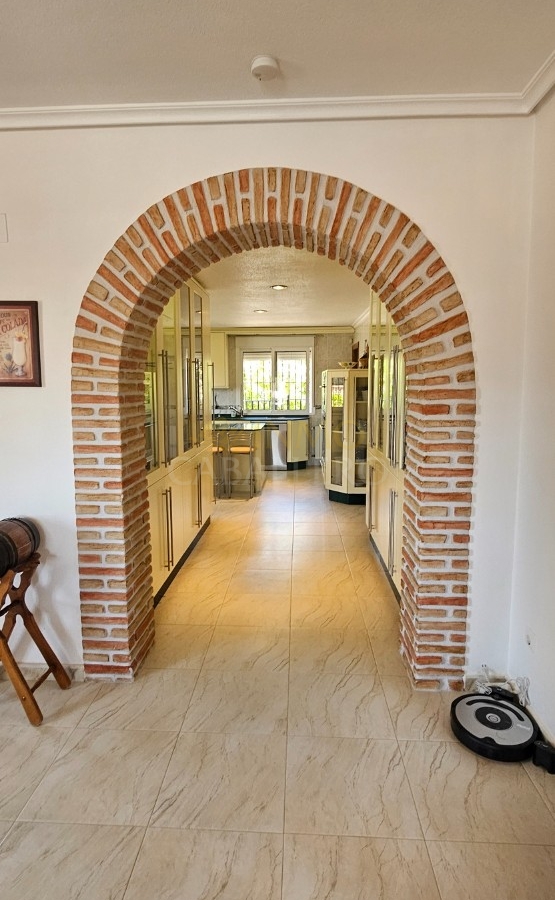 For sale - 5 Bedroom 4 Bathroom Villa in Pinar de Campoverde - Inland  - Alicante