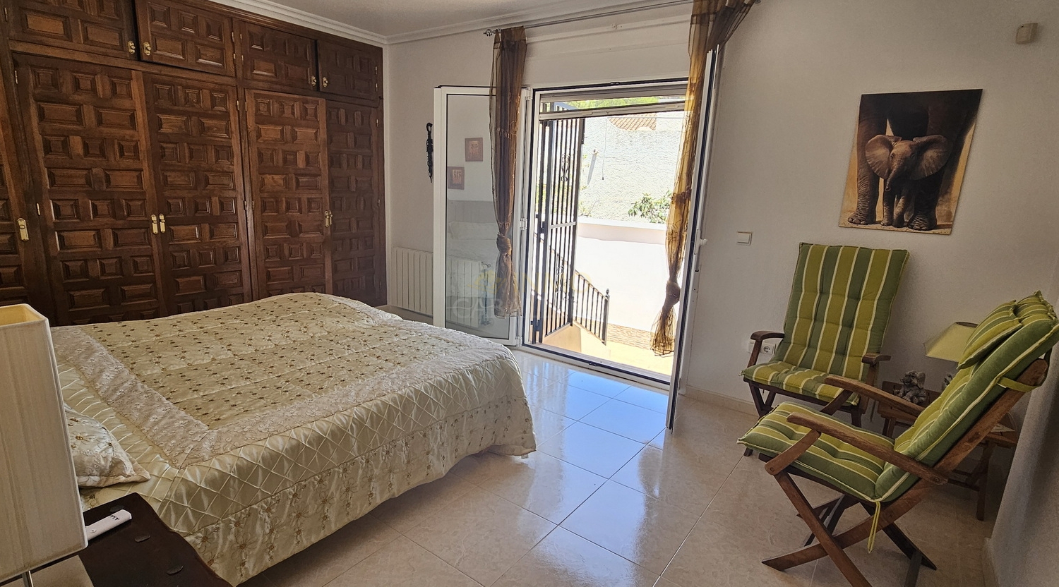 For sale - 5 Bedroom 4 Bathroom Villa in Pinar de Campoverde - Inland  - Alicante