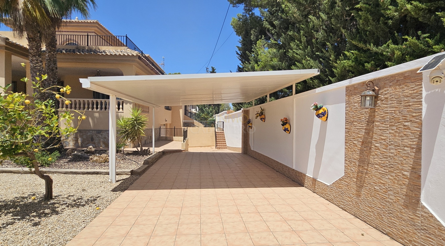 For sale - 5 Bedroom 4 Bathroom Villa in Pinar de Campoverde - Inland  - Alicante