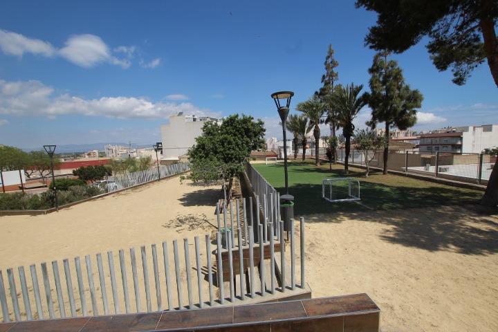 For sale - 3 Bedroom 2 Bathroom Town House in Guardamar del Segura - Centro  - Alicante