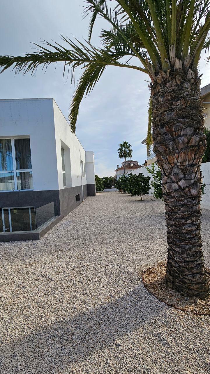 For sale - 4 Bedroom 3 Bathroom Villa in Orihuela - Urb. Montepinar  - Alicante