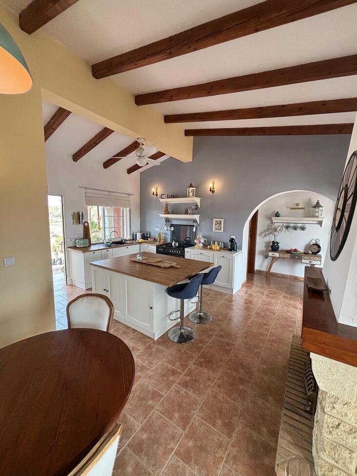 For sale - 3 Bedroom 2 Bathroom Country House in Dolores - Costa Blanca  - Alicante