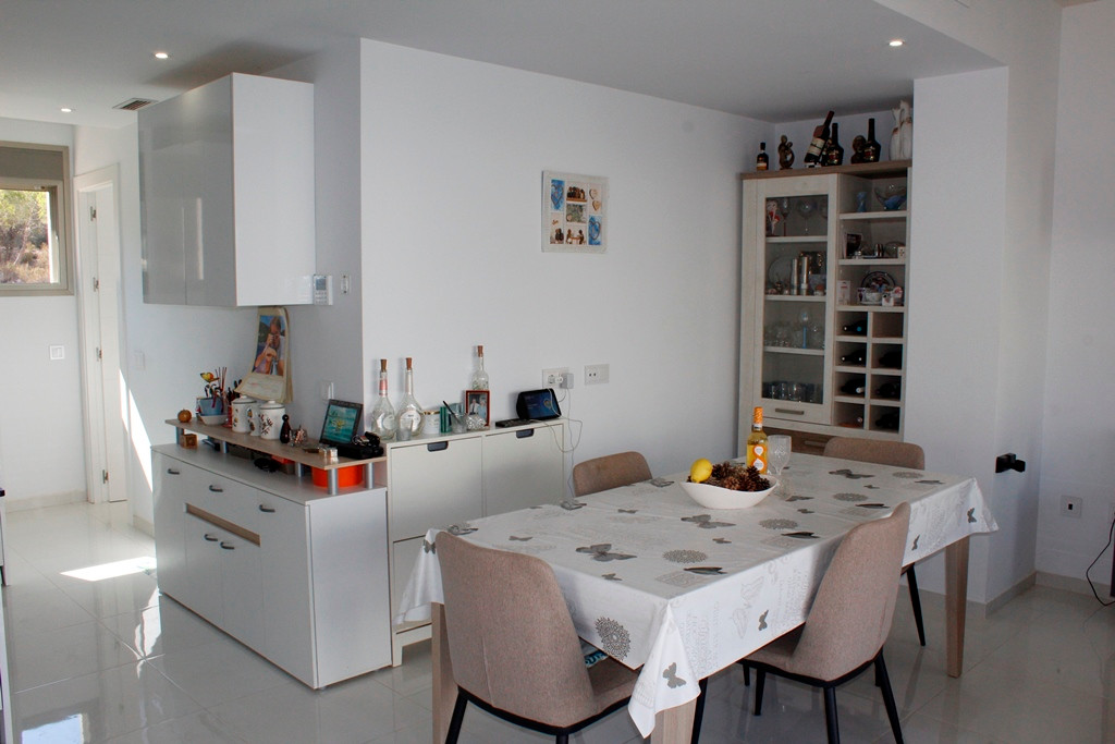 For sale - 3 Bedroom 3 Bathroom Villa in San Miguel de Salinas - Inland  - Alicante