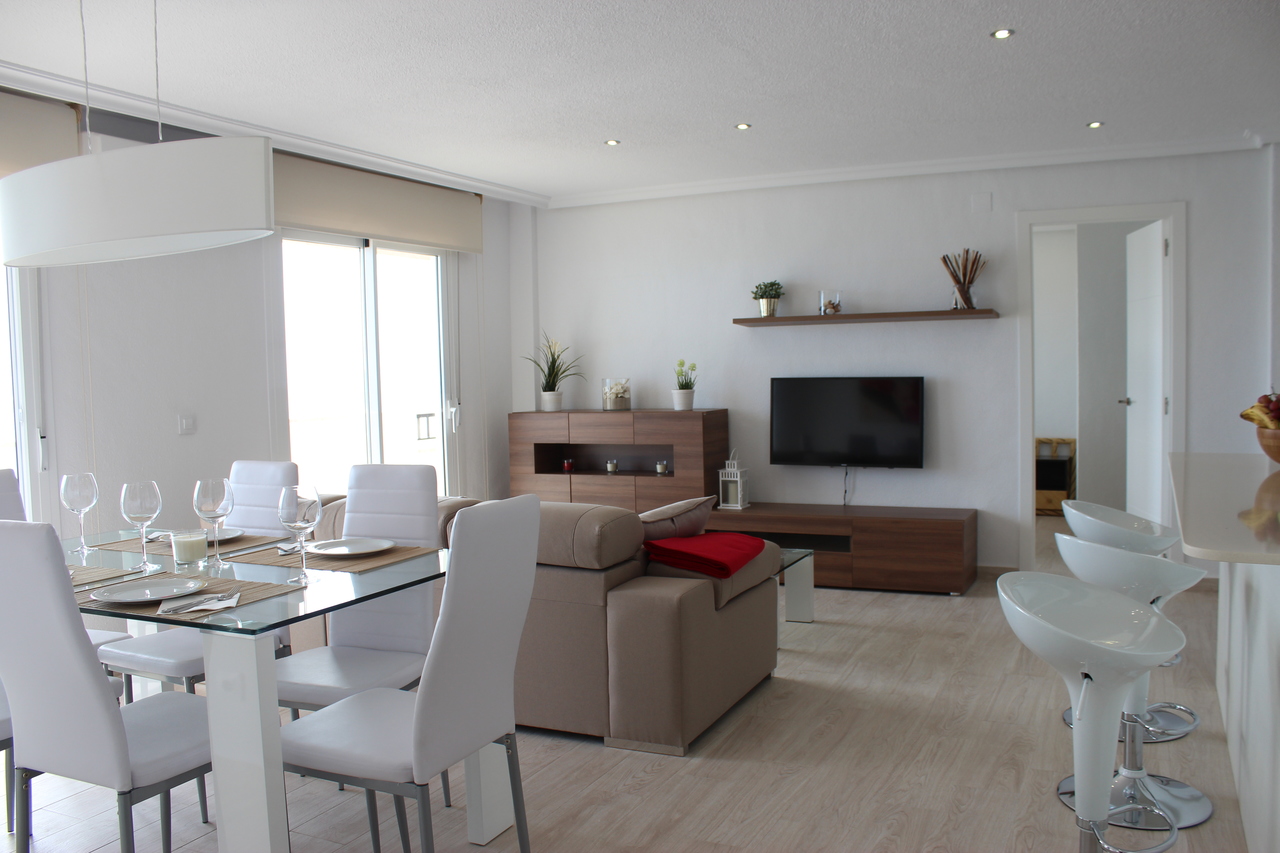 For sale - 3 Bedroom 2 Bathroom Apartment in Mil Palmeras - Costa Blanca  - Alicante