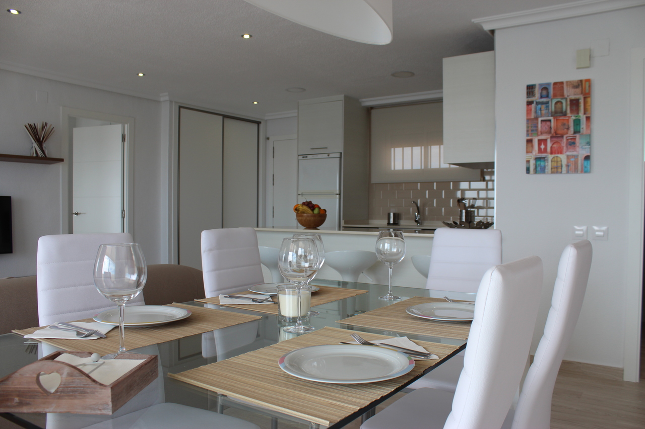 For sale - 3 Bedroom 2 Bathroom Apartment in Mil Palmeras - Costa Blanca  - Alicante