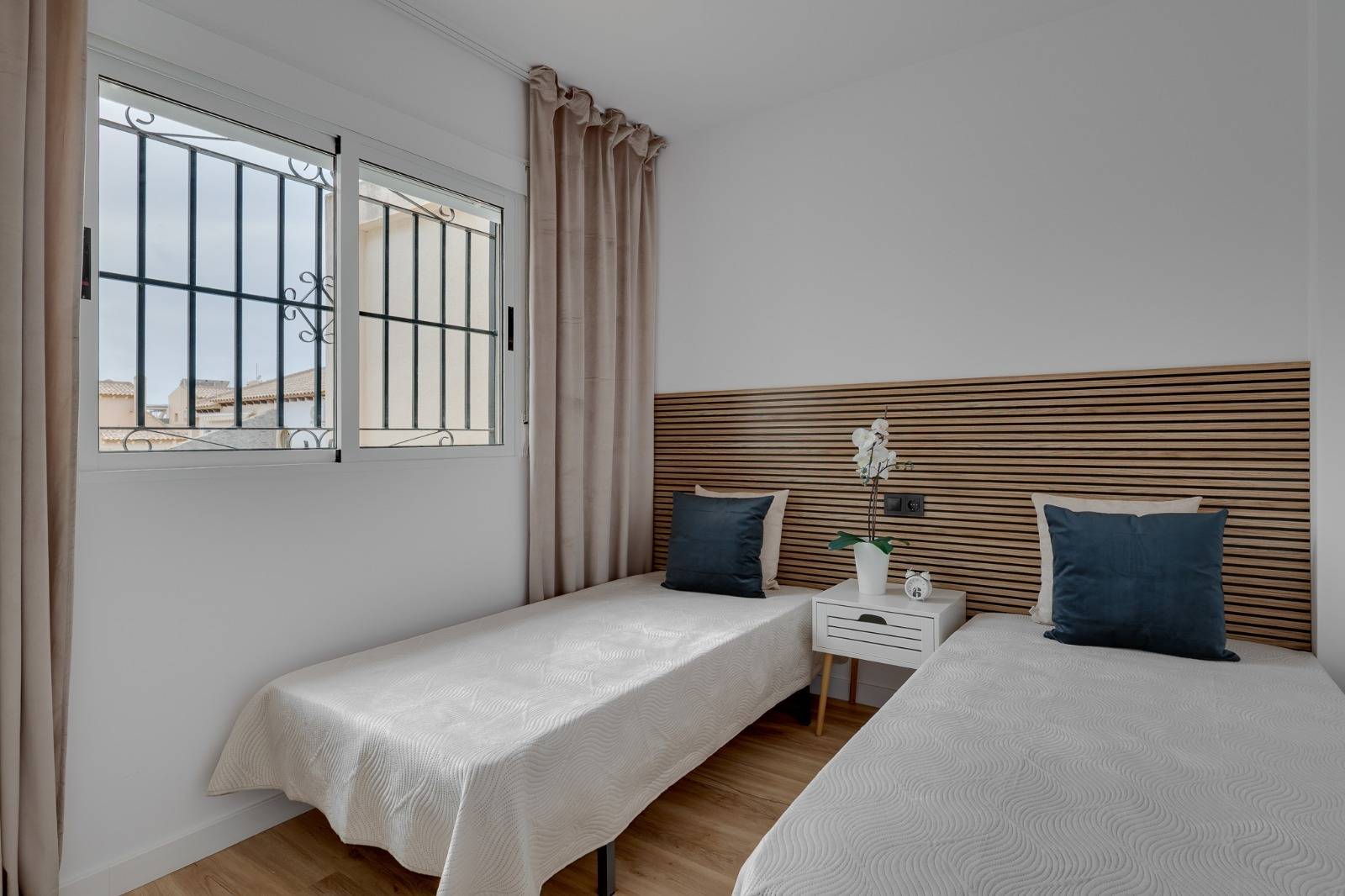 For sale - 3 Bedroom 2 Bathroom Duplex in Orihuela - Urbanización Perla Del Mar  - Alicante