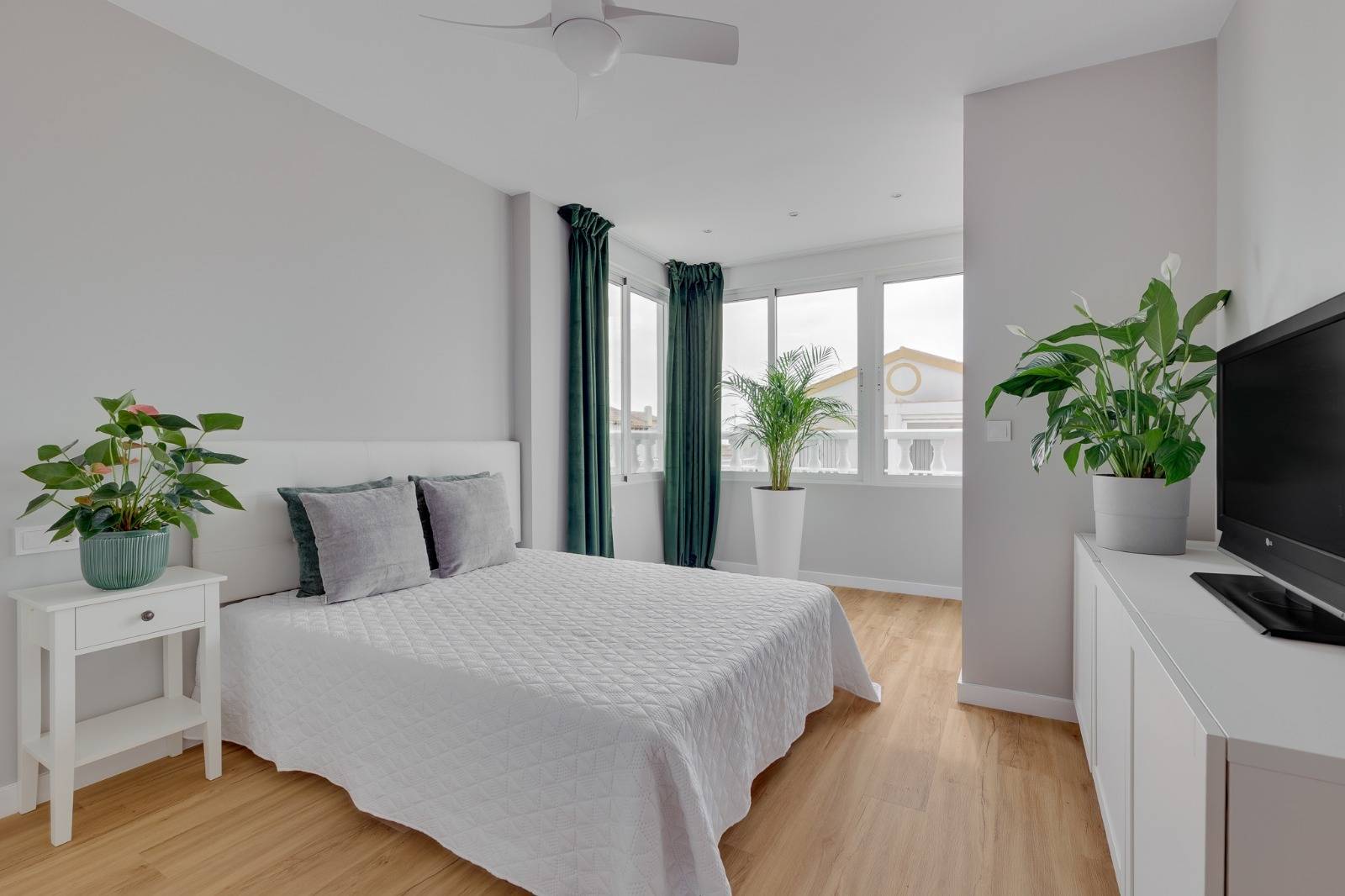 For sale - 3 Bedroom 2 Bathroom Duplex in Orihuela - Urbanización Perla Del Mar  - Alicante