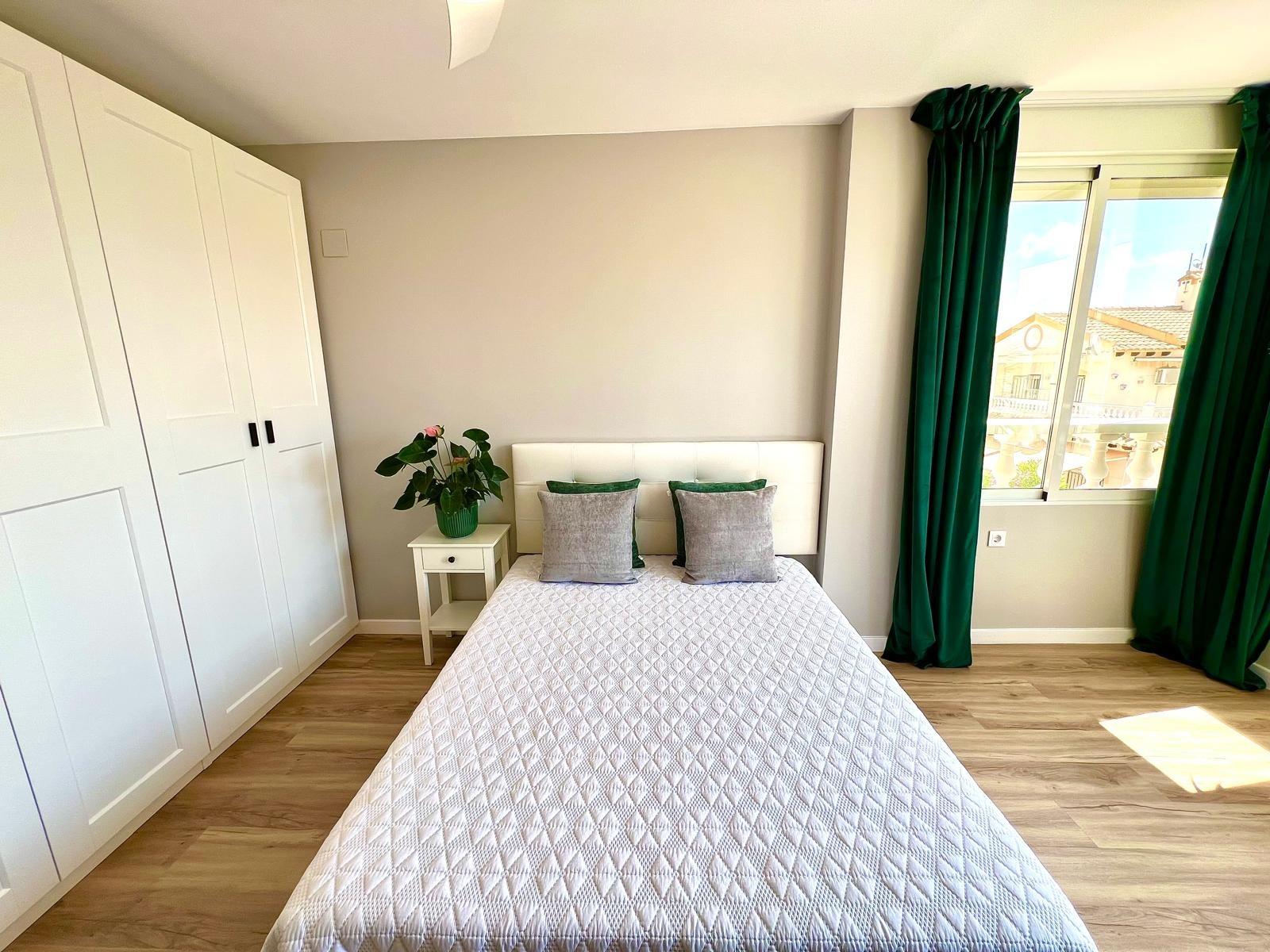 For sale - 3 Bedroom 2 Bathroom Town House in Orihuela - Urbanización Perla Del Mar  - Alicante