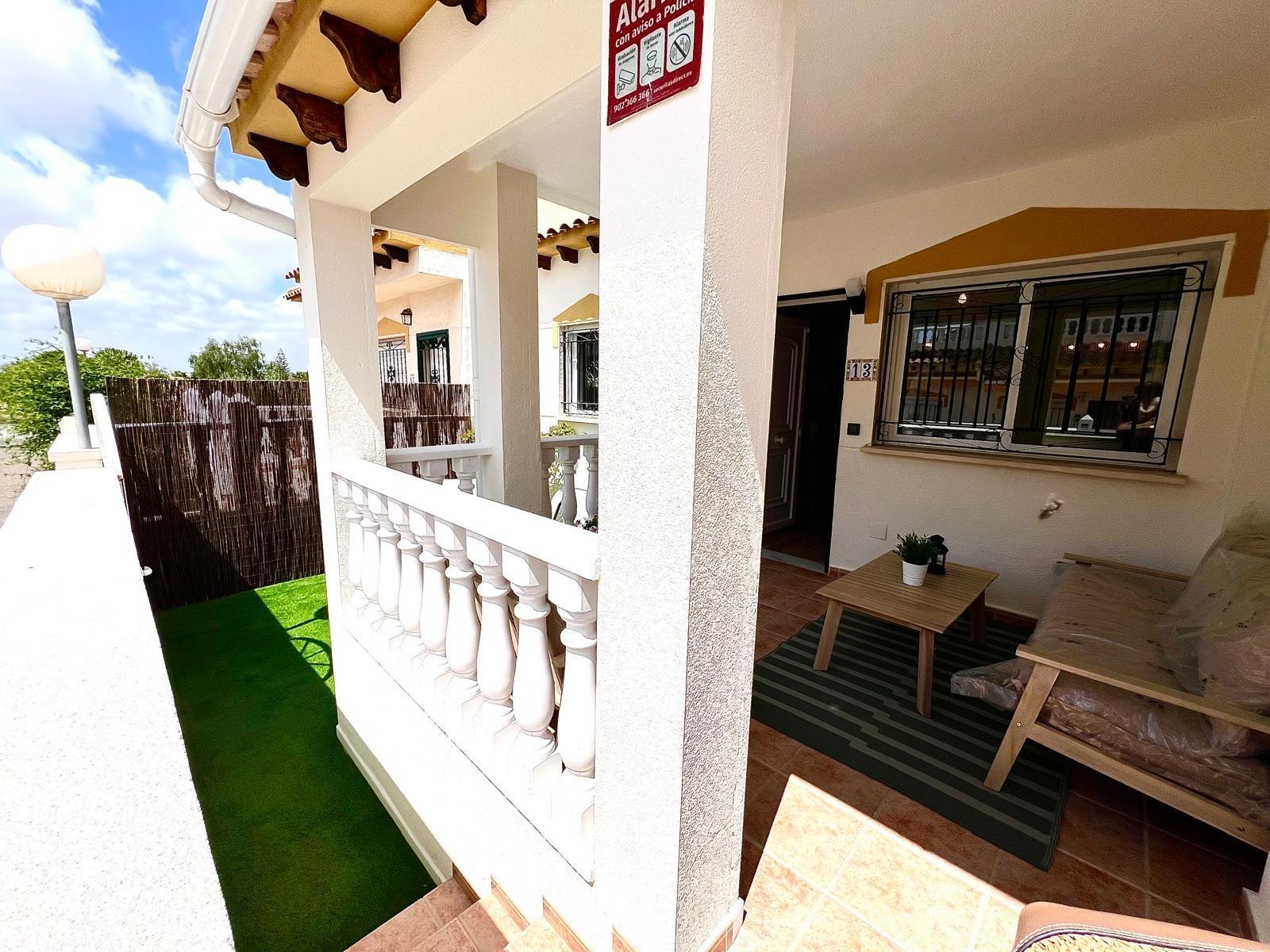 For sale - 3 Bedroom 2 Bathroom Town House in Orihuela - Urbanización Perla Del Mar  - Alicante