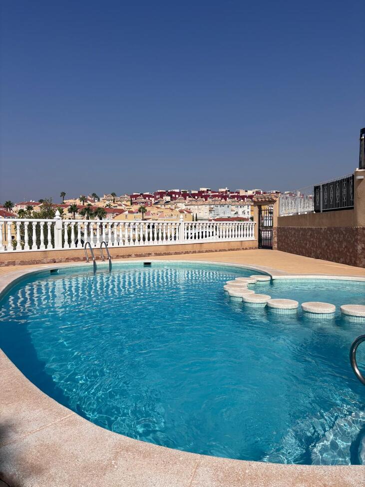 For sale - 2 Bedroom 2 Bathroom Town House in Villamartin - Costa Blanca  - Alicante