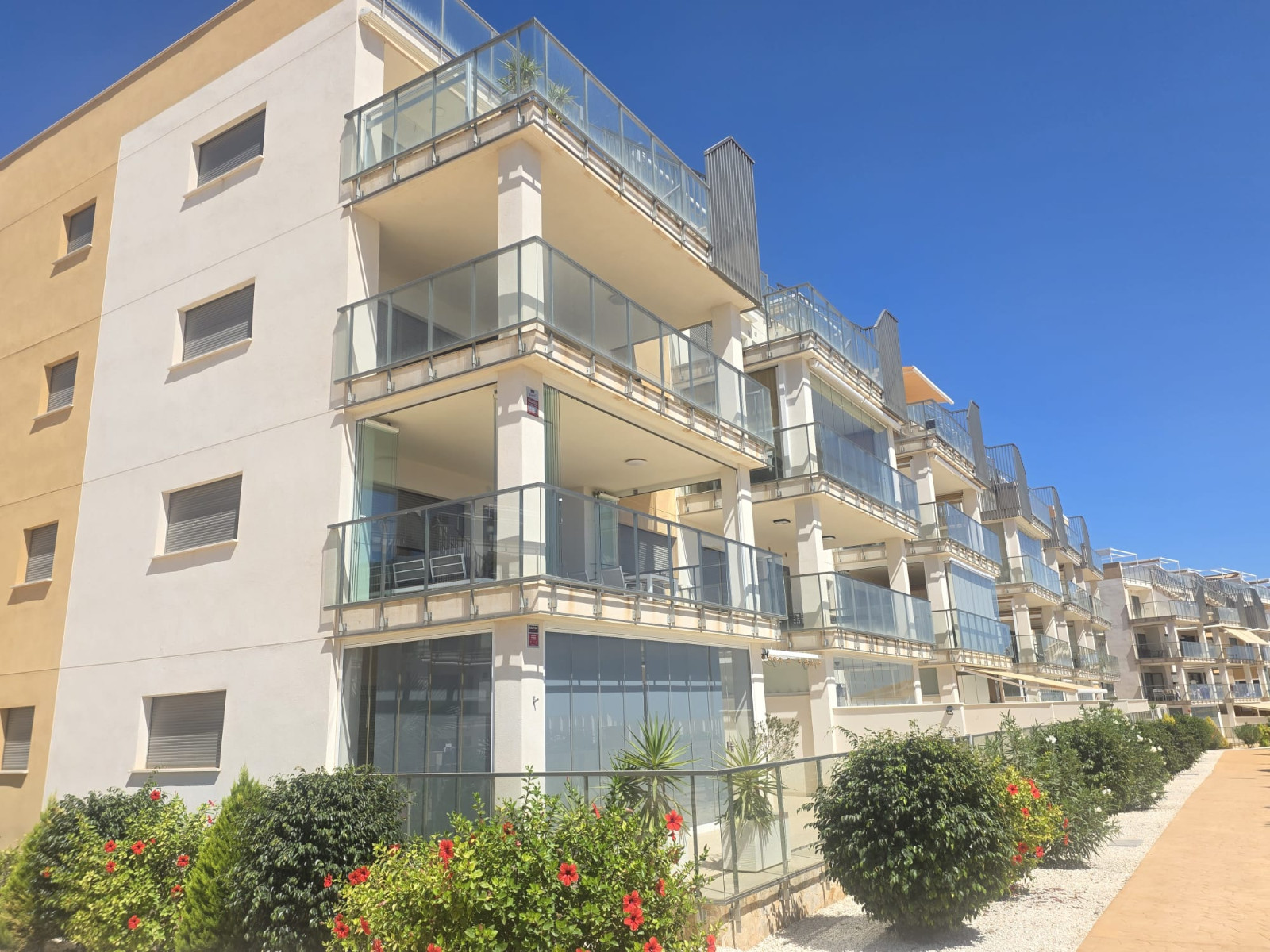 For sale - 2 Bedroom 2 Bathroom Apartment in Villamartin - Costa Blanca  - Alicante