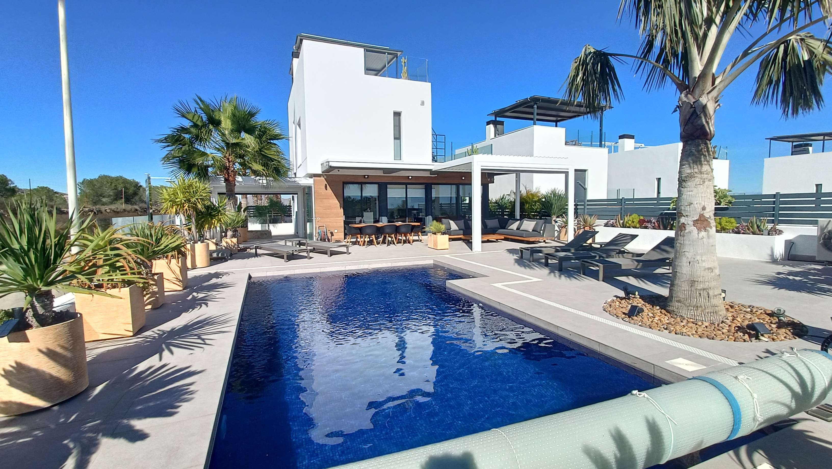 For sale - 3 Bedroom 3 Bathroom Villa in Algorfa - Inland  - Alicante