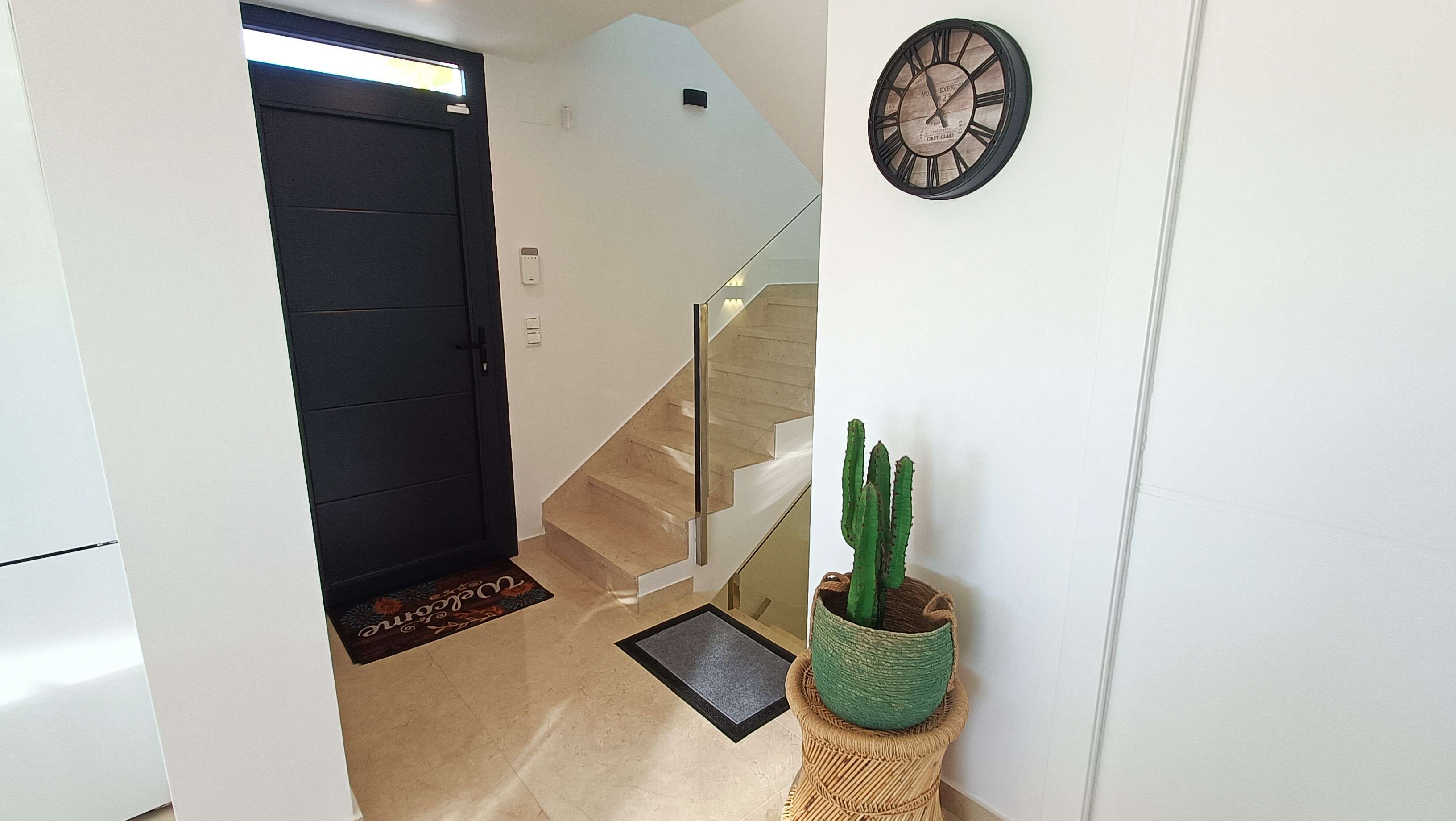 For sale - 3 Bedroom 3 Bathroom Villa in Algorfa - Inland  - Alicante