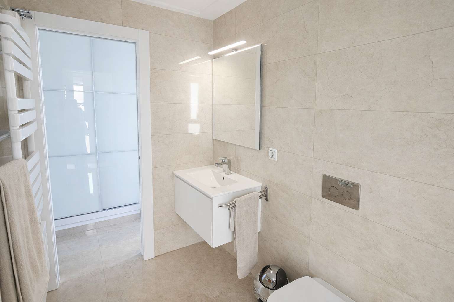 For sale - 3 Bedroom 3 Bathroom Villa in Algorfa - Inland  - Alicante