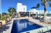 27-30-512-11-988/76936, 3 Bedroom 3 Bathroom Villa in Algorfa