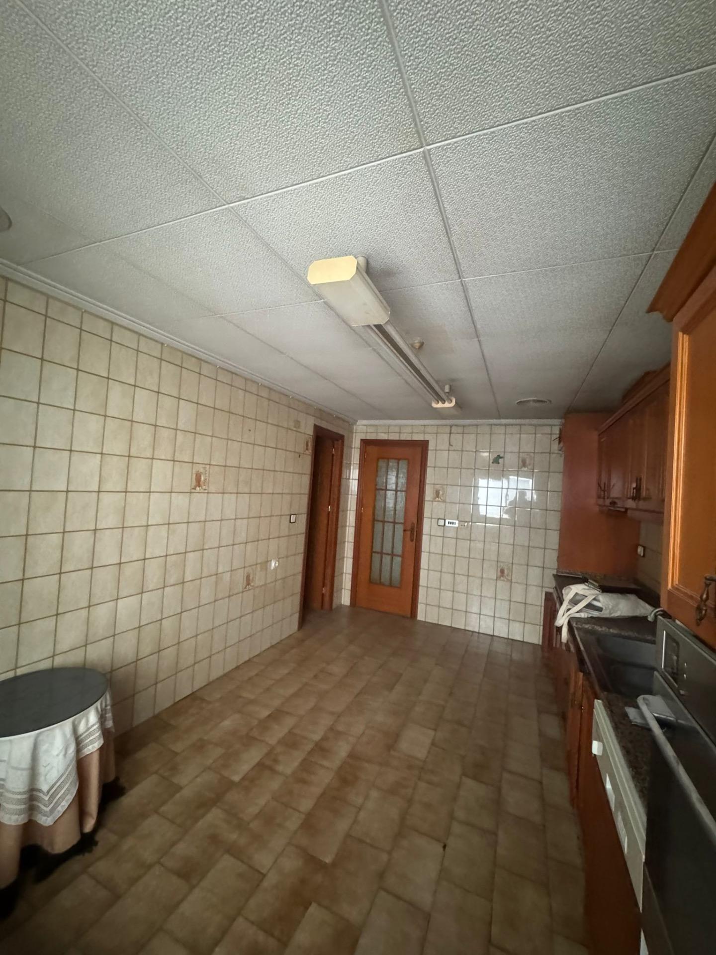 For sale - 3 Bedroom 2 Bathroom Apartment in Orihuela - Zona Centro  - Alicante