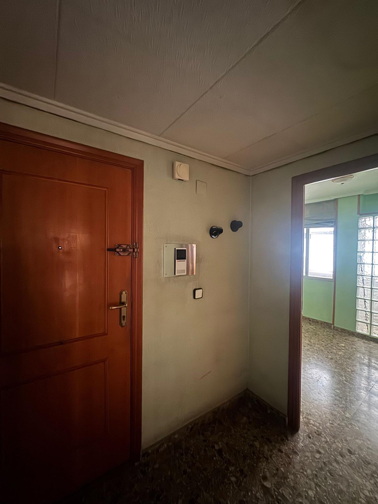 For sale - 3 Bedroom 2 Bathroom Apartment in Orihuela - Zona Centro  - Alicante