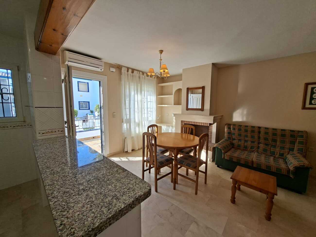 For sale - 2 Bedroom 1 Bathroom Bungalow in Villamartin - Costa Blanca  - Alicante