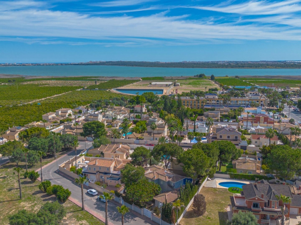 5 Bedroom 5 Bathroom Villa in Rojales
