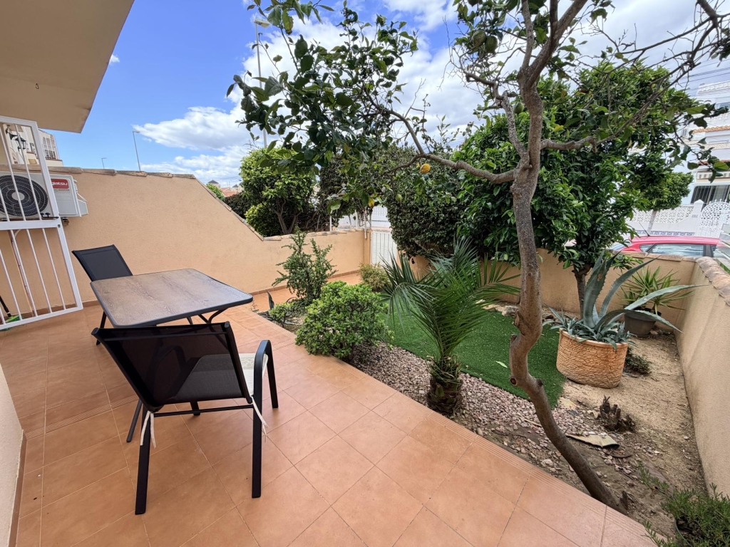 2 Bedroom 1 Bathroom Ground floor apartment in Playa Flamenca