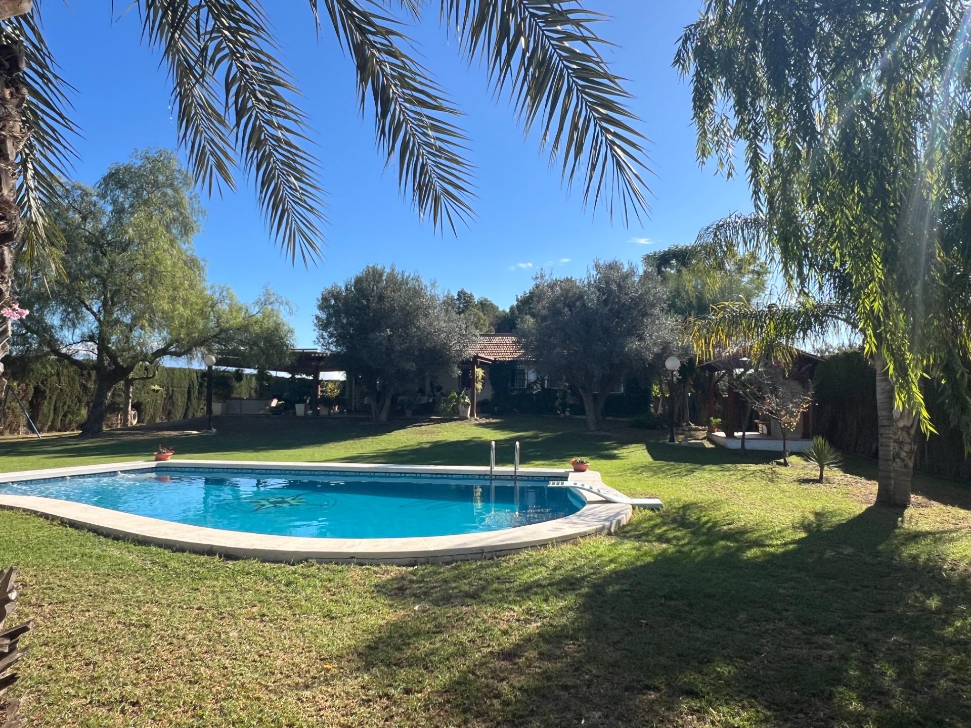 For sale - 4 Bedroom 3 Bathroom Finca in Dolores - Comunidad Valenciana  - Alicante