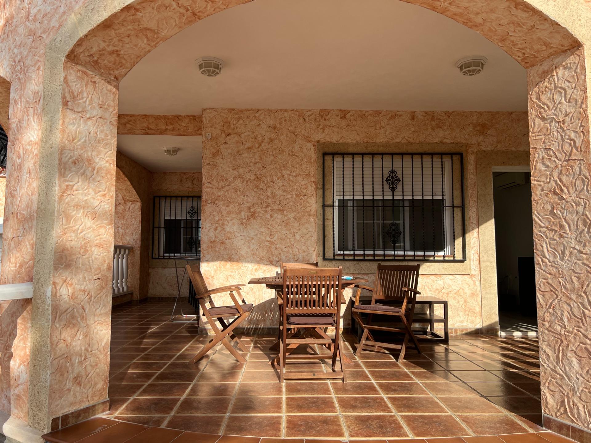 For sale - 3 Bedroom 2 Bathroom Villa in Dolores - Cmno. Escorredor  - Alicante