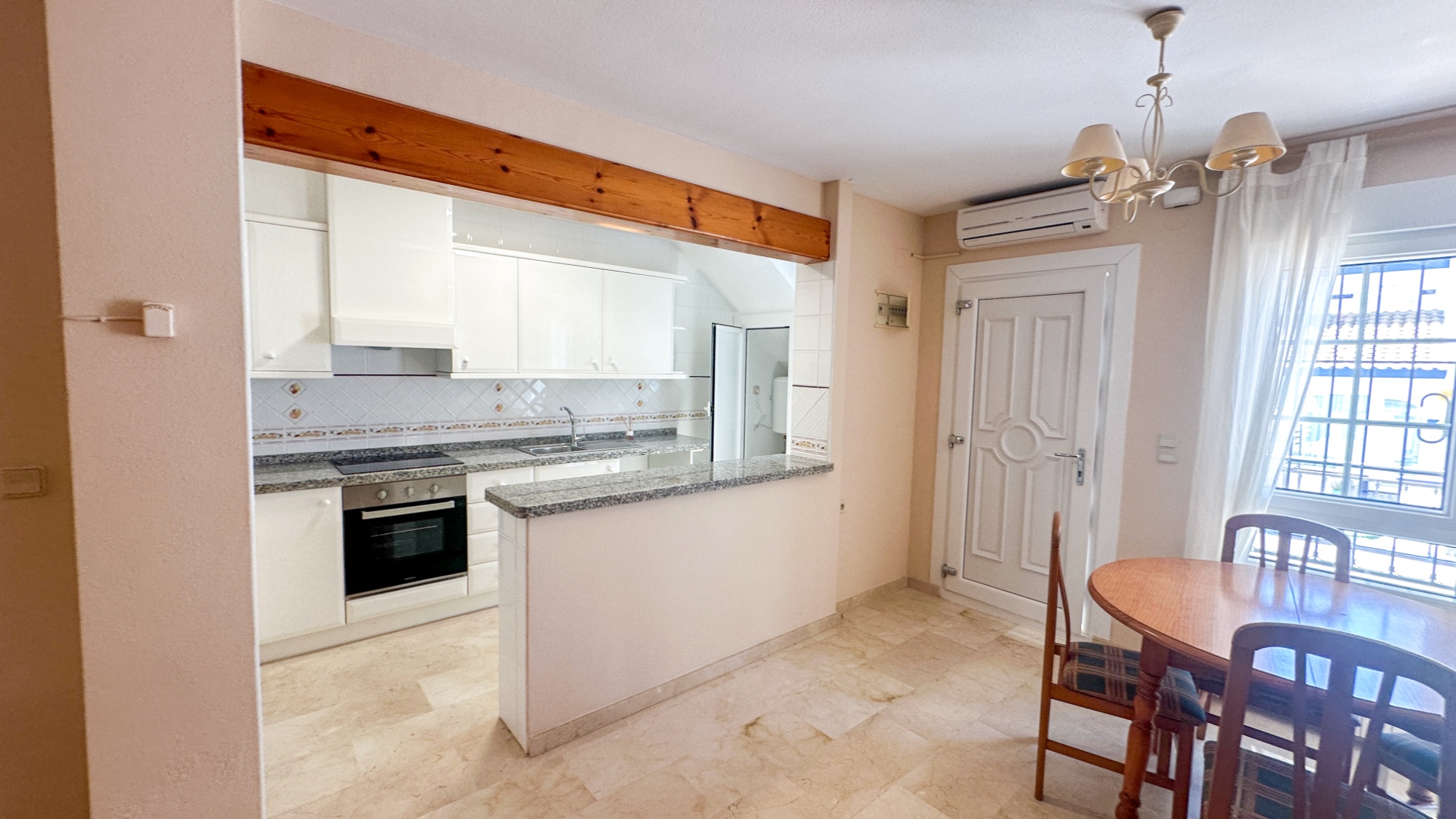 For sale - 2 Bedroom 1 Bathroom Town House in Orihuela Costa - Costa Blanca  - Alicante