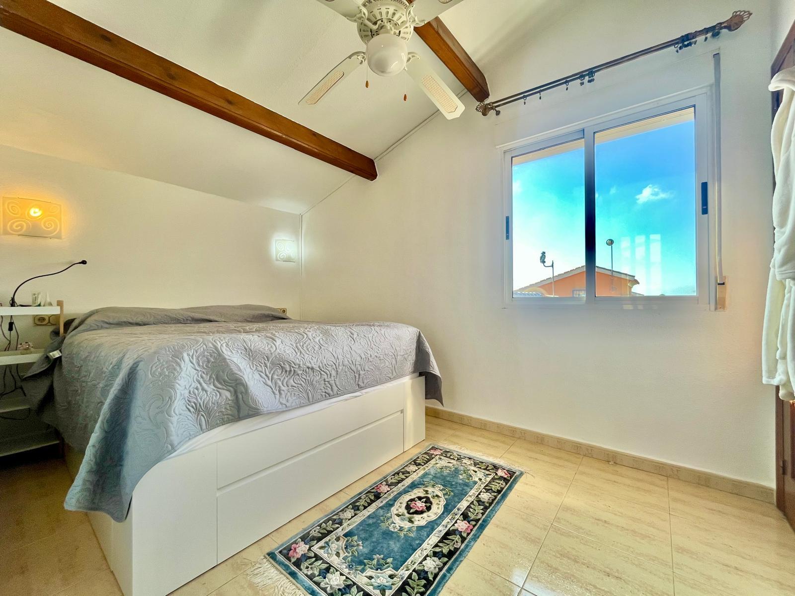 For sale - 3 Bedroom 2 Bathroom Villa in Orihuela Costa - Los Almendros-la Florida  - Alicante