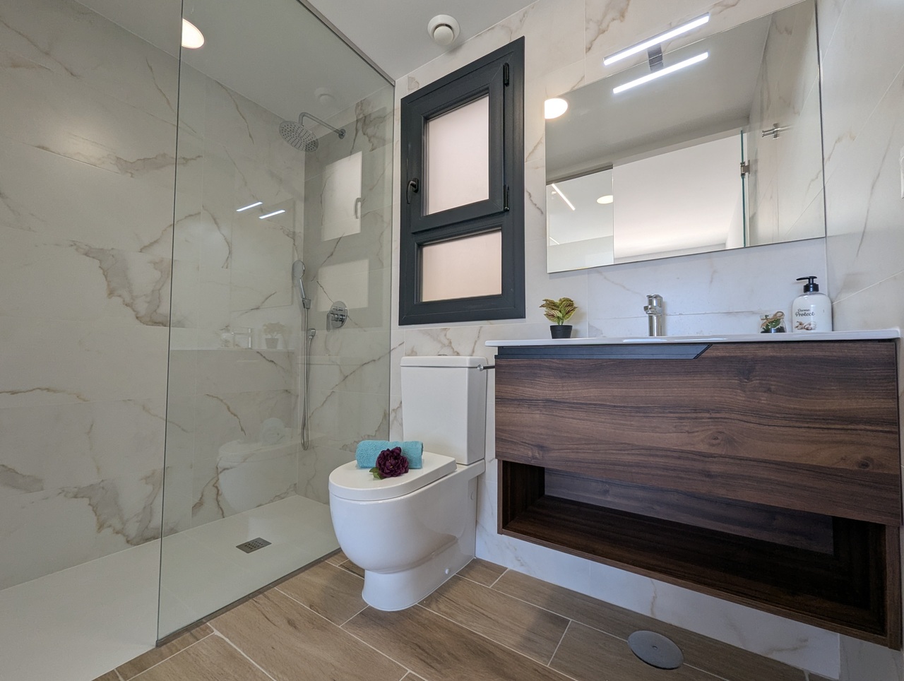 For sale - 2 Bedroom 2 Bathroom Penthouse in Villamartin - Costa Blanca  - Alicante