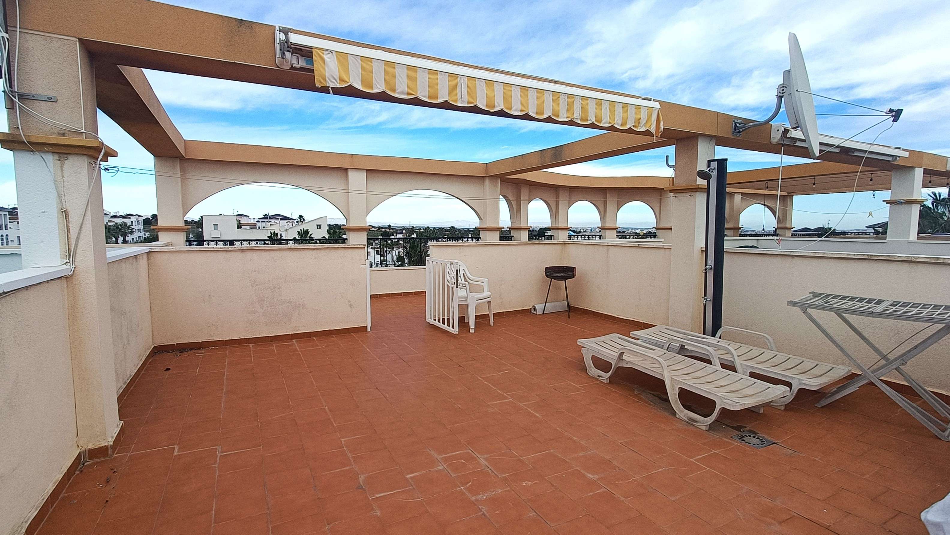 For sale - 2 Bedroom 1 Bathroom Apartment in Villamartin - Costa Blanca  - Alicante