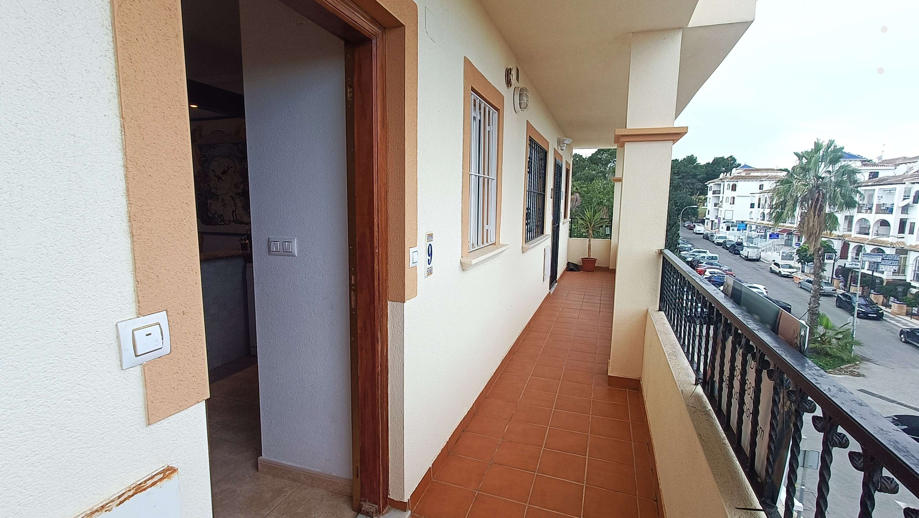 For sale - 2 Bedroom 1 Bathroom Apartment in Villamartin - Costa Blanca  - Alicante