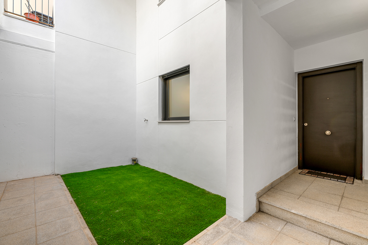 For sale - 2 Bedroom 1 Bathroom Apartment in Campoamor - Costa Blanca  - Alicante