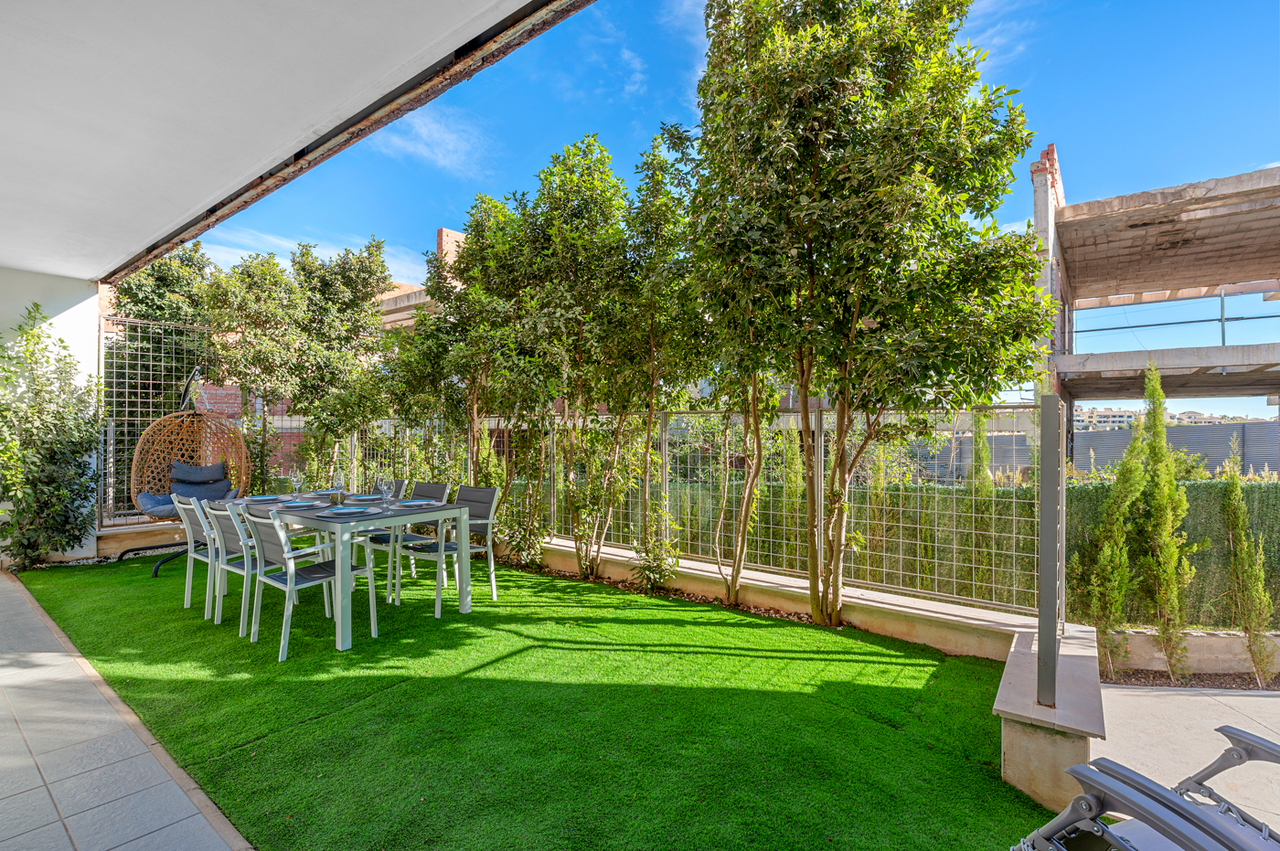 For sale - 2 Bedroom 1 Bathroom Apartment in Campoamor - Costa Blanca  - Alicante