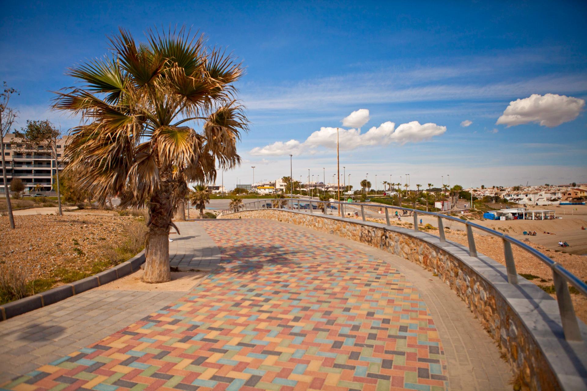 For sale - 3 Bedroom 2 Bathroom Apartment in Pilar de La Horadada - Torre de la Horadada  - Alicante