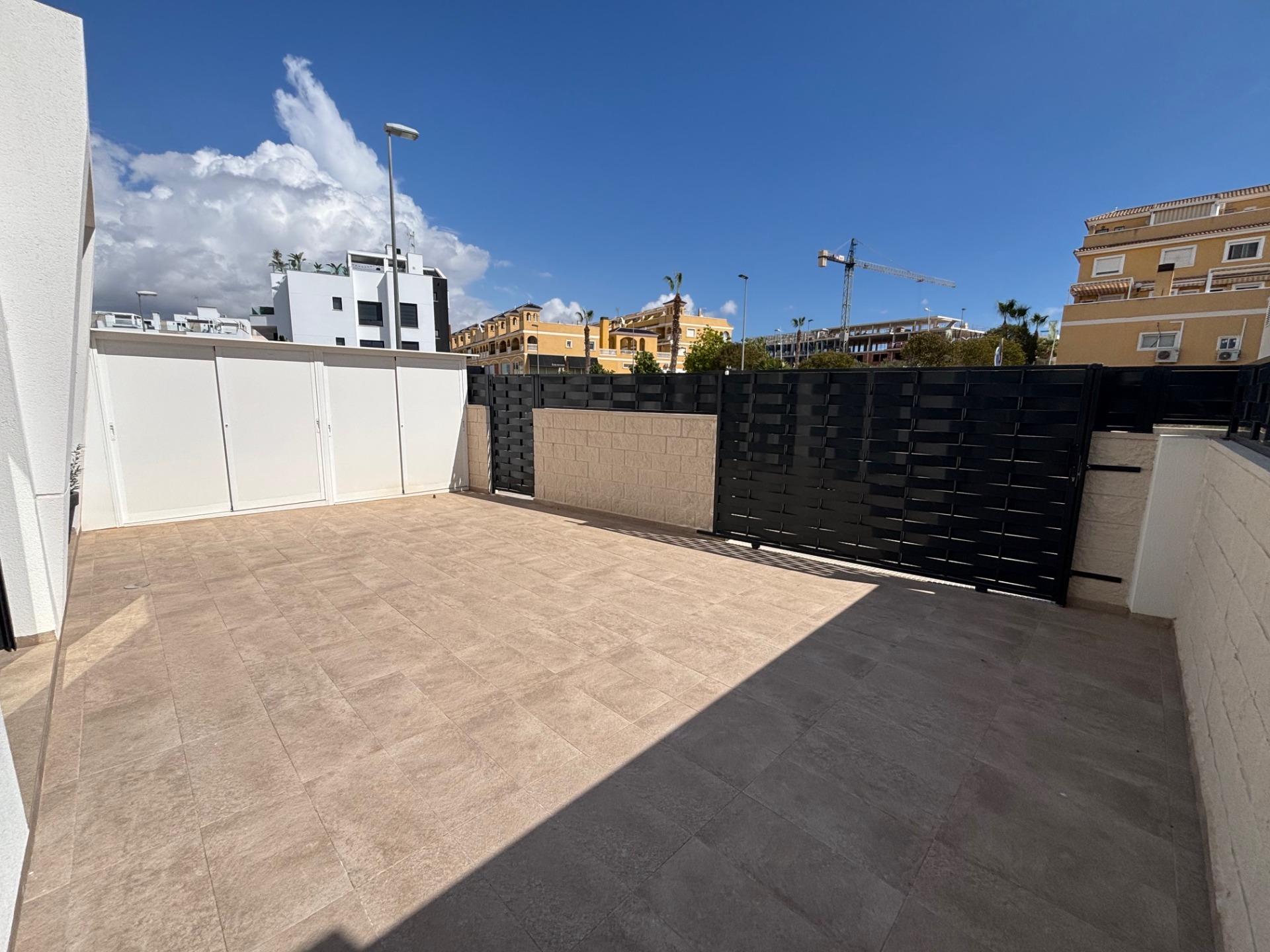For sale - 3 Bedroom 2 Bathroom Villa in Benijofar - Pueblo 4  - Alicante