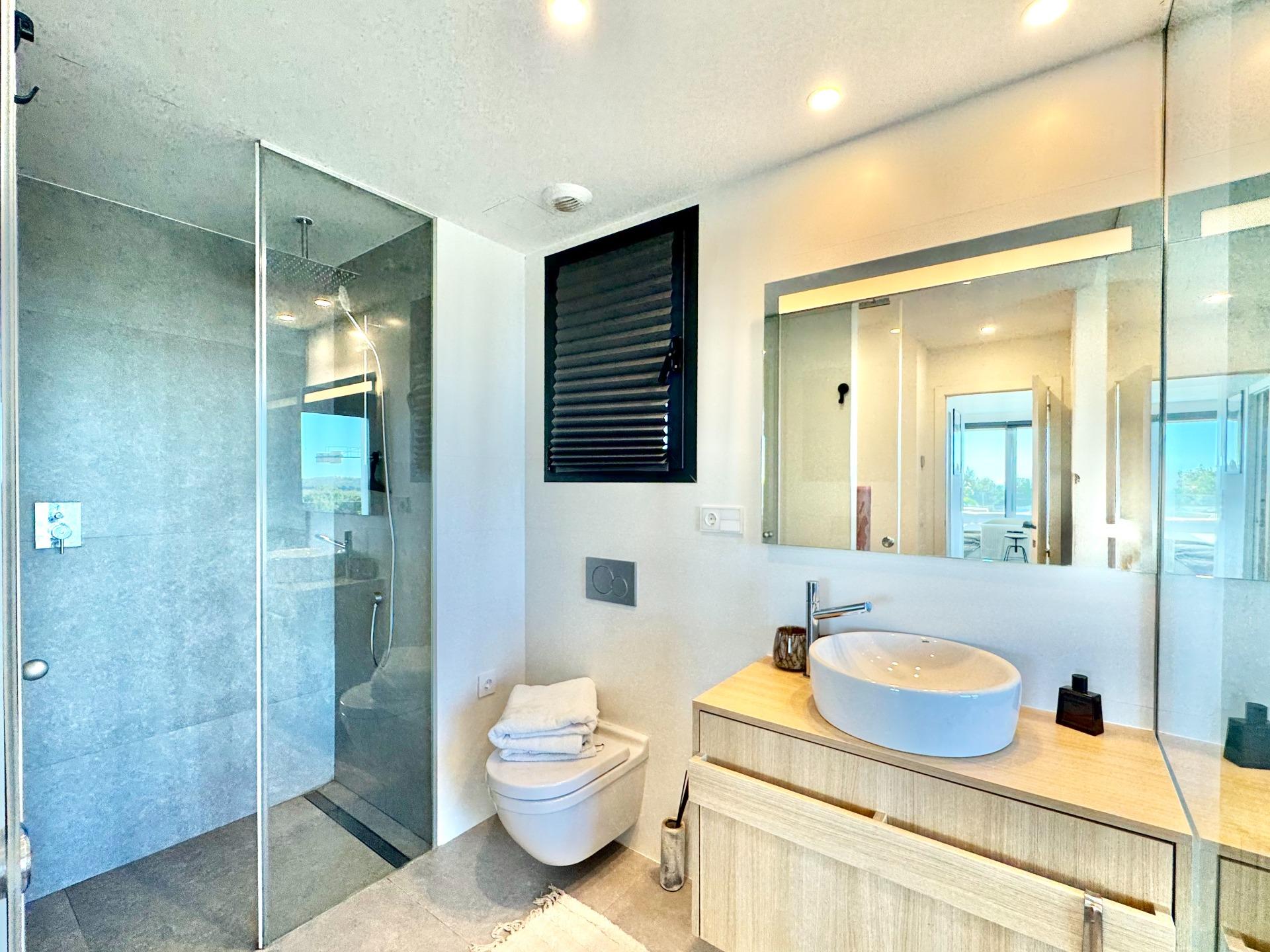 For sale - 2 Bedroom 2 Bathroom Apartment in Orihuela - Las Colinas Golf  - Alicante