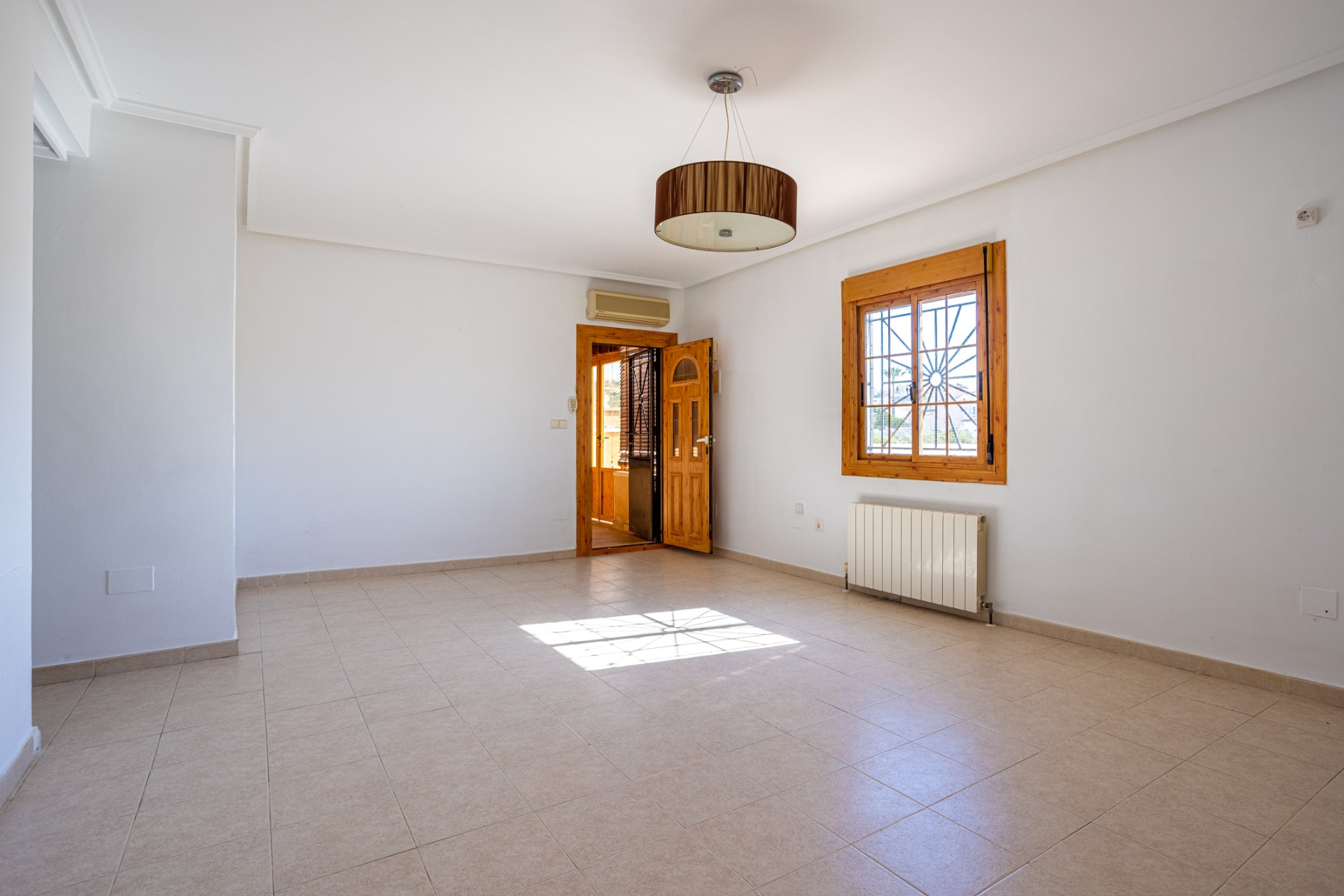 For sale - 5 Bedroom 3 Bathroom Villa in Benijofar - Costa Blanca  - Alicante