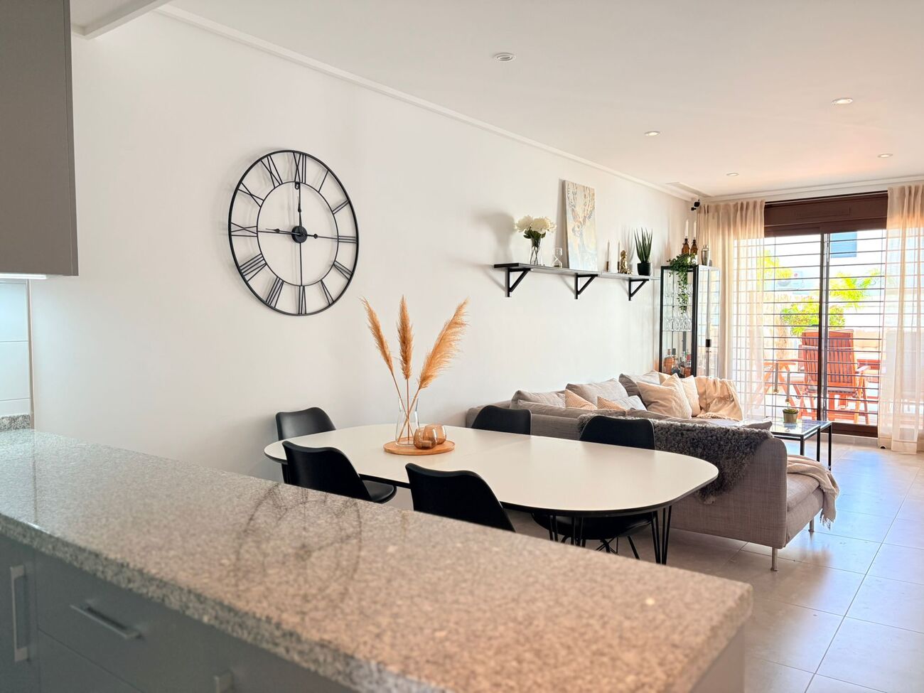 For sale - 3 Bedroom 2 Bathroom Ground Floor Apartment in Torre de La Horadada - Porto Marina  - Alicante