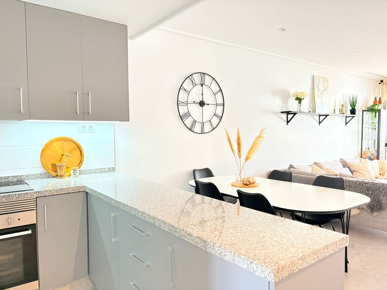 For sale - 3 Bedroom 2 Bathroom Ground Floor Apartment in Torre de La Horadada - Porto Marina  - Alicante