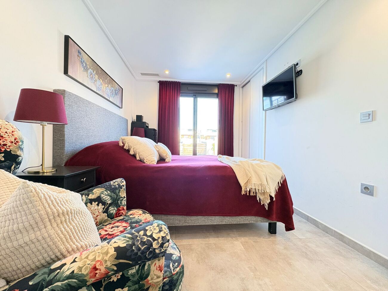 For sale - 3 Bedroom 2 Bathroom Ground Floor Apartment in Torre de La Horadada - Porto Marina  - Alicante