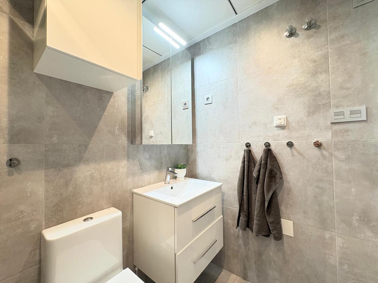 For sale - 3 Bedroom 2 Bathroom Ground Floor Apartment in Torre de La Horadada - Porto Marina  - Alicante