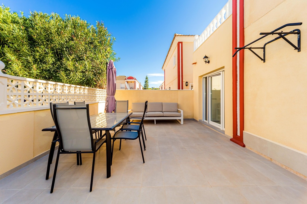 For sale - 4 Bedroom 2 Bathroom Duplex in Dehesa de Campoamor - Costa Blanca  - Alicante