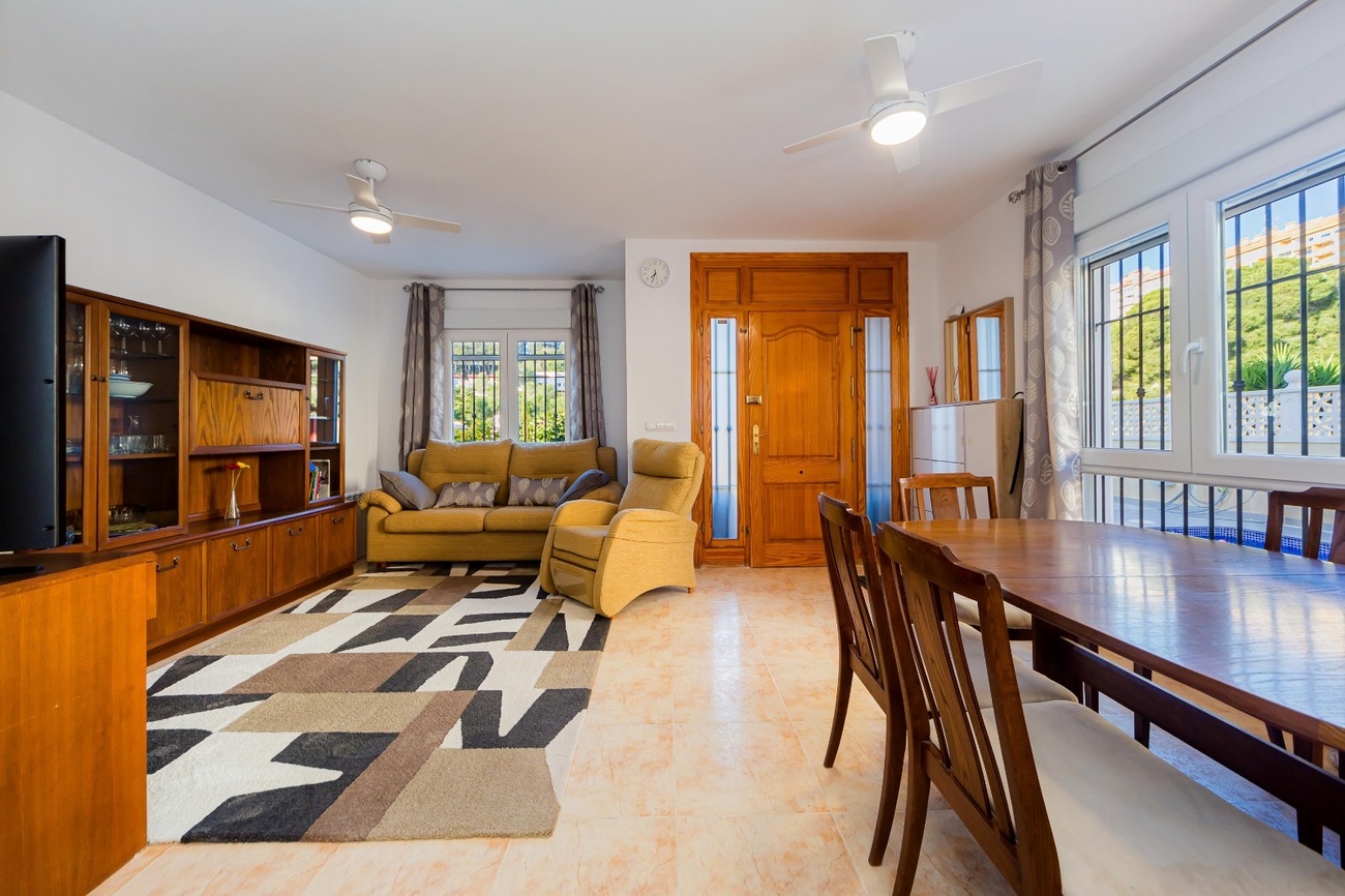 For sale - 4 Bedroom 2 Bathroom Duplex in Dehesa de Campoamor - Costa Blanca  - Alicante