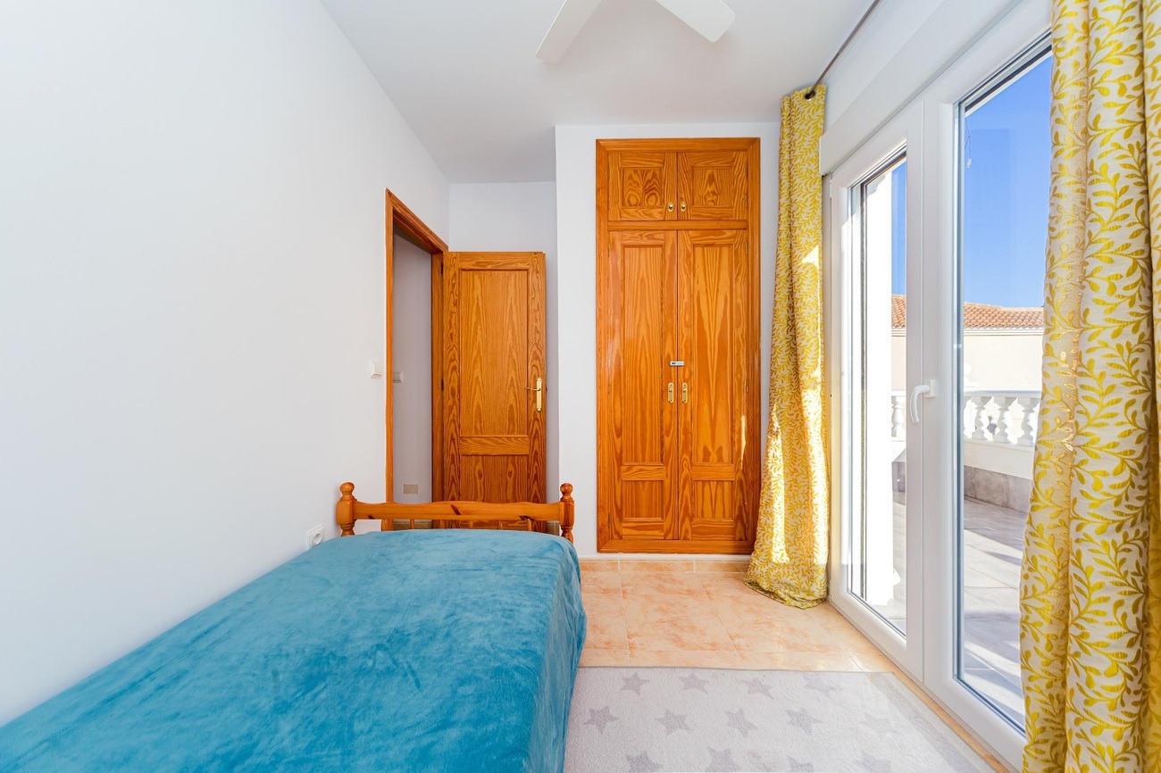 For sale - 4 Bedroom 2 Bathroom Duplex in Dehesa de Campoamor - Costa Blanca  - Alicante